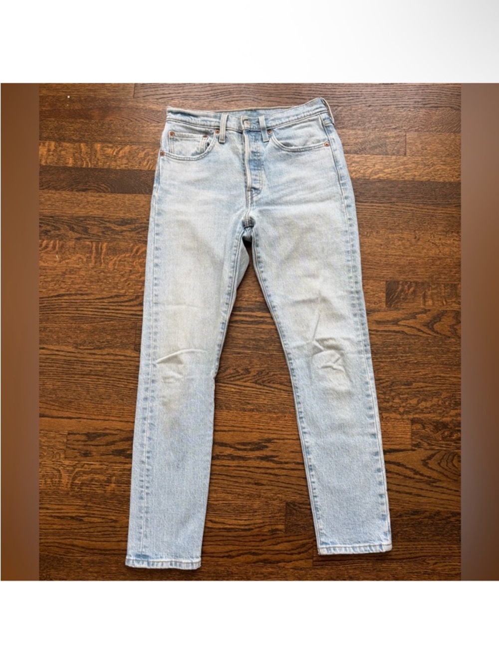 Levi’s 501 Skinny Jeans, High Rise, in Light Wash. Size 26W, 28L.
